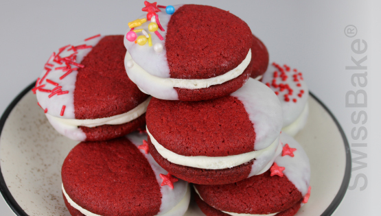 Red Velvet Sandwich Cookie